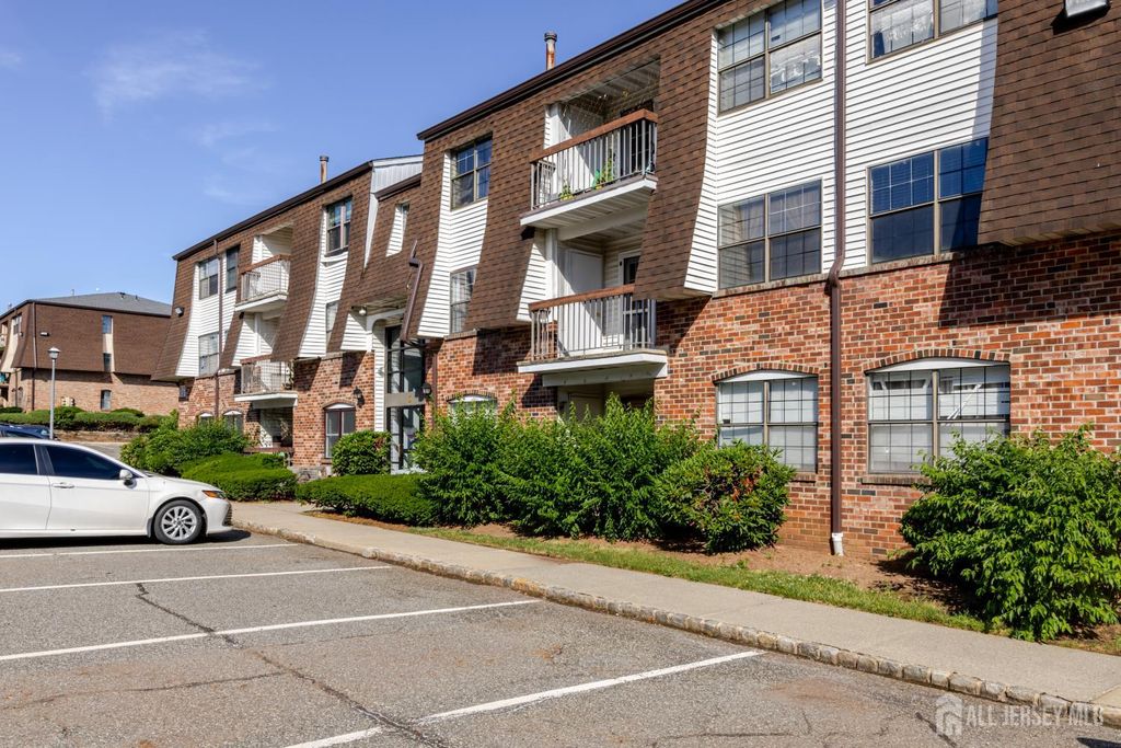 606 Green Hollow Drive, Iselin, NJ 08830