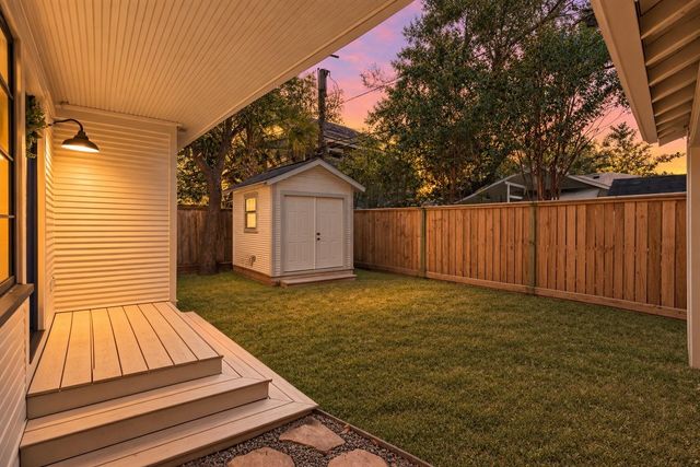 910 Fugate Street, Houston, TX 77009