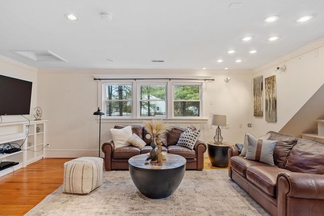 10 Peartree Drive, Westwood, MA 02090