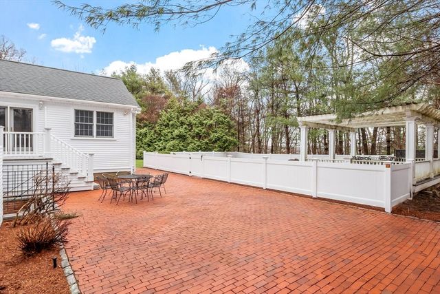 10 Peartree Drive, Westwood, MA 02090