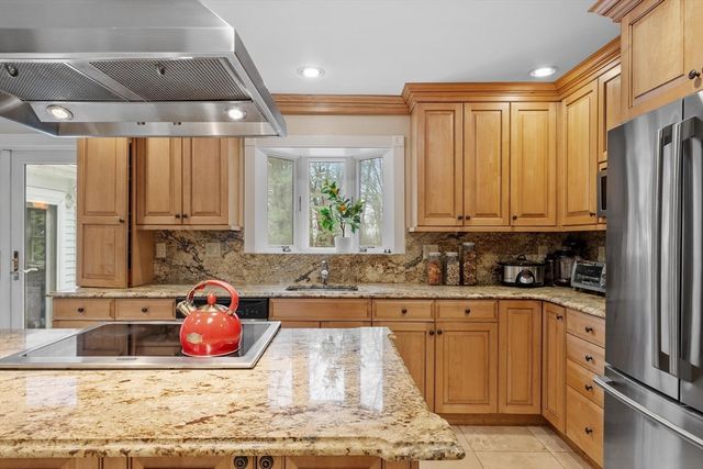 10 Peartree Drive, Westwood, MA 02090