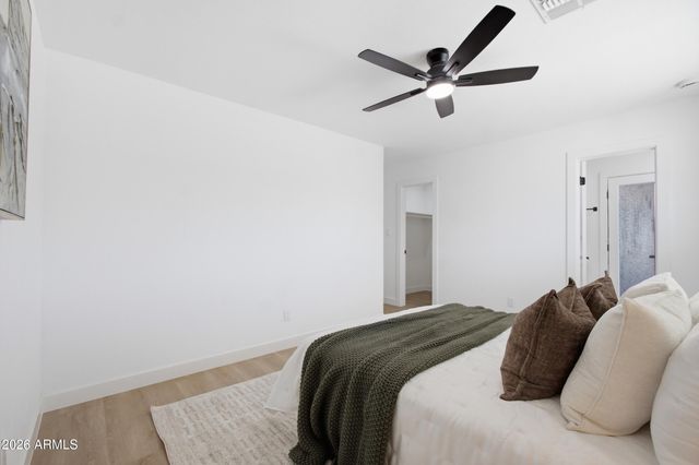 11834 N 49TH Avenue, Glendale, AZ 85304