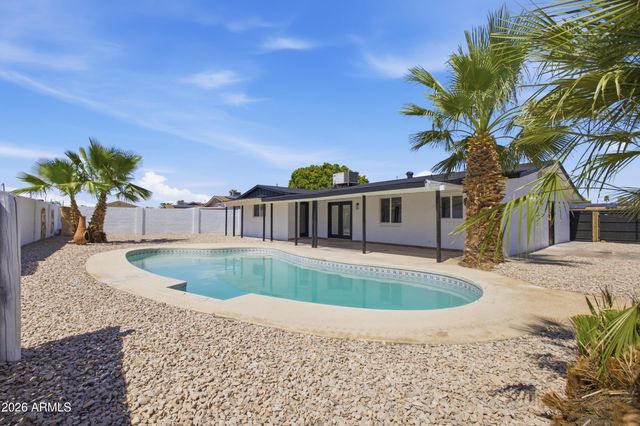 11834 N 49TH Avenue, Glendale, AZ 85304
