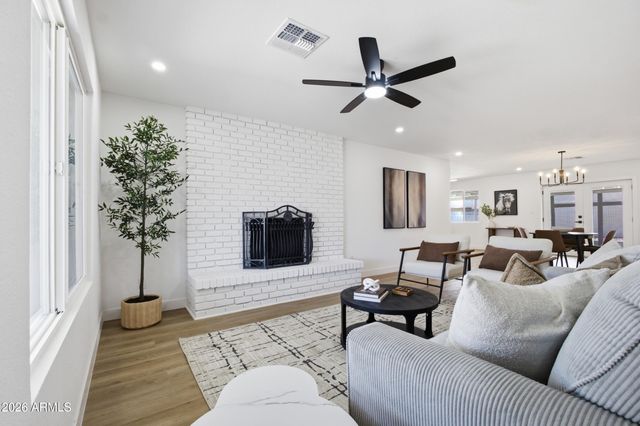 11834 N 49TH Avenue, Glendale, AZ 85304