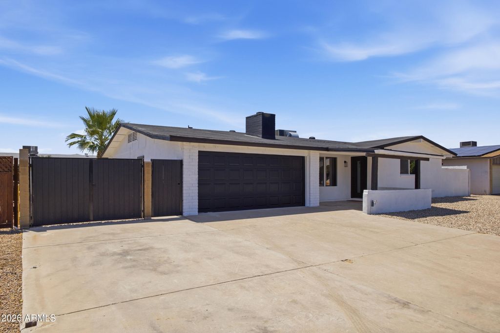 11834 N 49TH Avenue, Glendale, AZ 85304 — photo 2