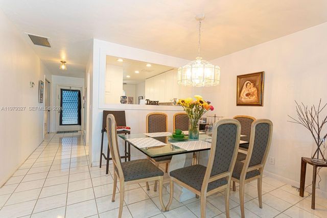 1421 NW 19th Ter 102, Delray Beach, FL 33445