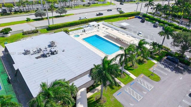 1421 NW 19th Ter 102, Delray Beach, FL 33445