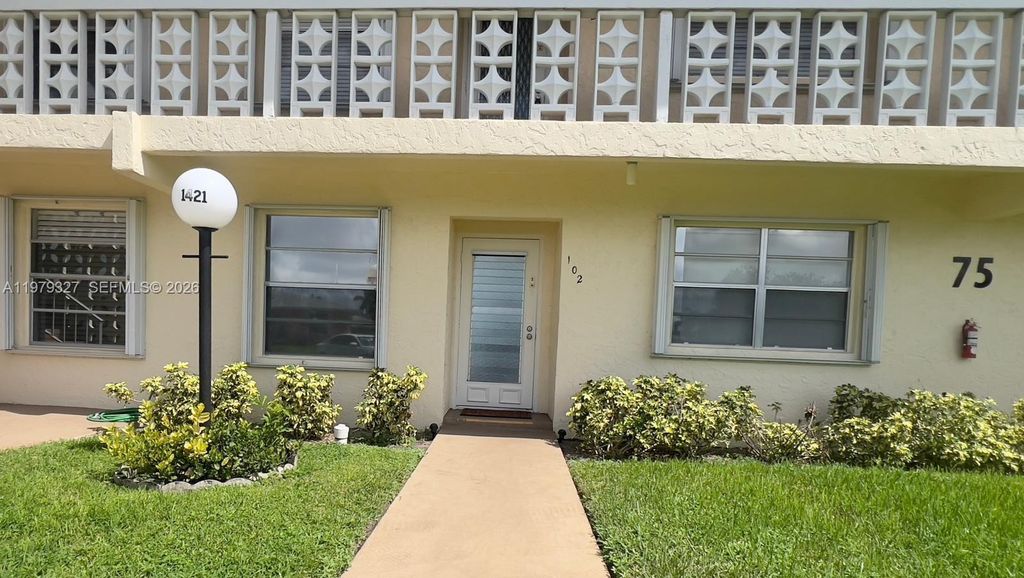 1421 NW 19th Ter 102, Delray Beach, FL 33445