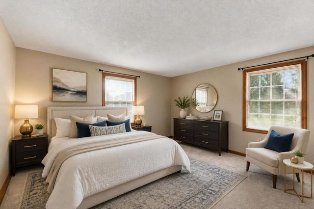 89 Zachary Ln, Agawam, MA 01001