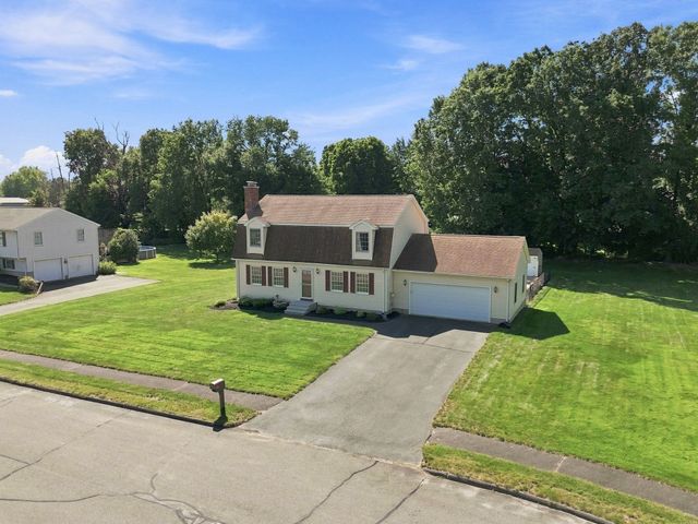 89 Zachary Ln, Agawam, MA 01001