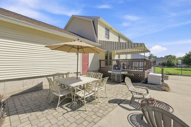 89 Zachary Ln, Agawam, MA 01001