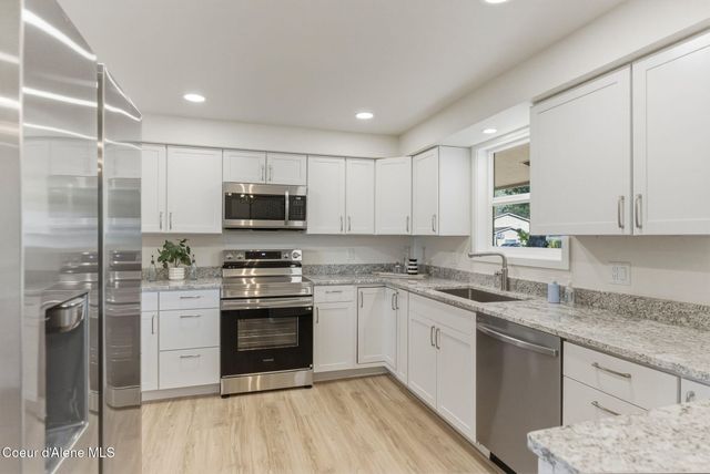 5605 N PINEGROVE DR, Coeur D'alene, ID 83814