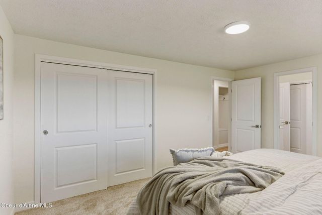 5605 N PINEGROVE DR, Coeur D'alene, ID 83814
