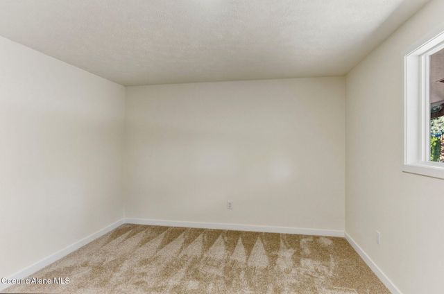 5605 N PINEGROVE DR, Coeur D'alene, ID 83814