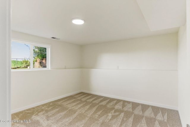 5605 N PINEGROVE DR, Coeur D'alene, ID 83814