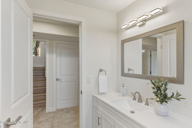 5605 N PINEGROVE DR, Coeur D'alene, ID 83814