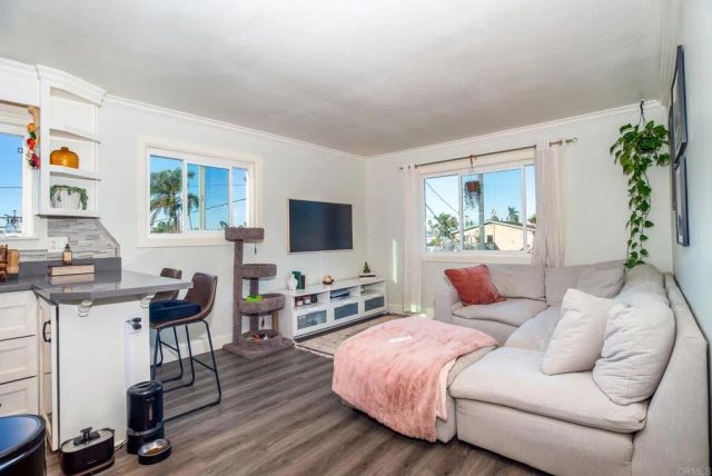 4776 Del Monte Avenue, San Diego, CA 92107