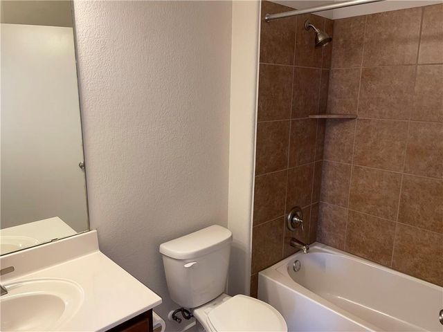 2001 Faro DR 9, Austin, TX 78741