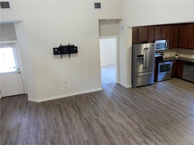 2001 Faro DR 9, Austin, TX 78741