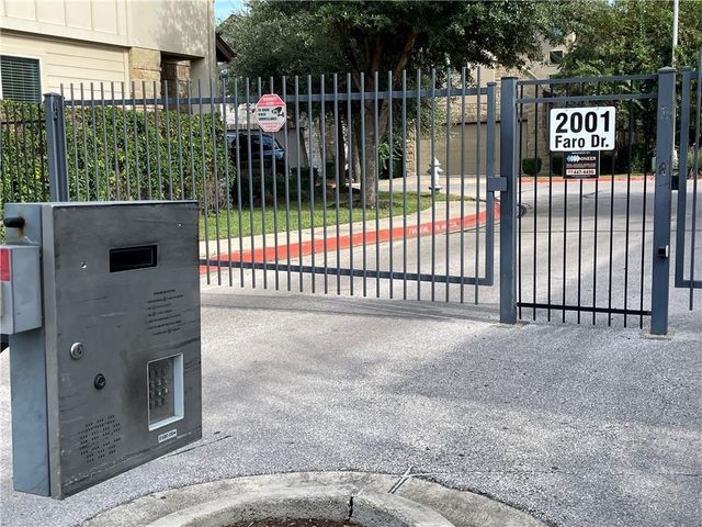 2001 Faro DR 9, Austin, TX 78741