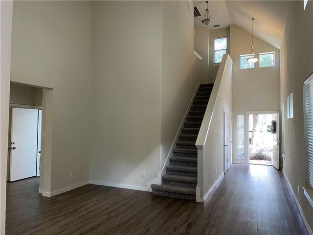 2001 Faro DR 9, Austin, TX 78741