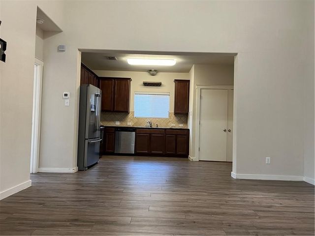 2001 Faro DR 9, Austin, TX 78741