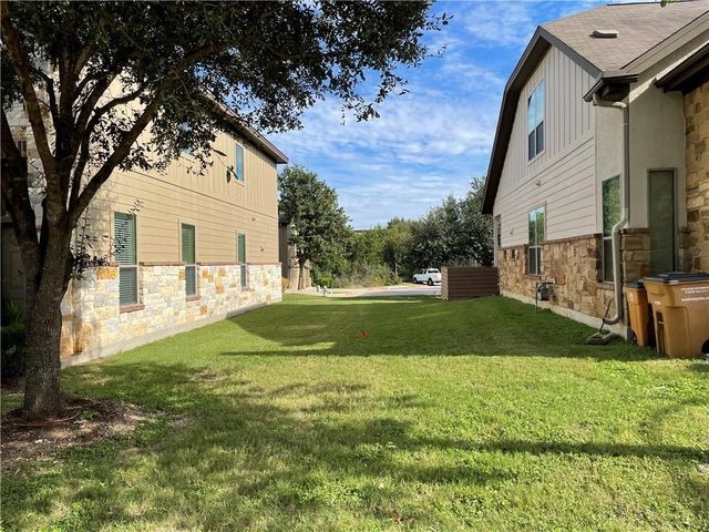 2001 Faro DR 9, Austin, TX 78741