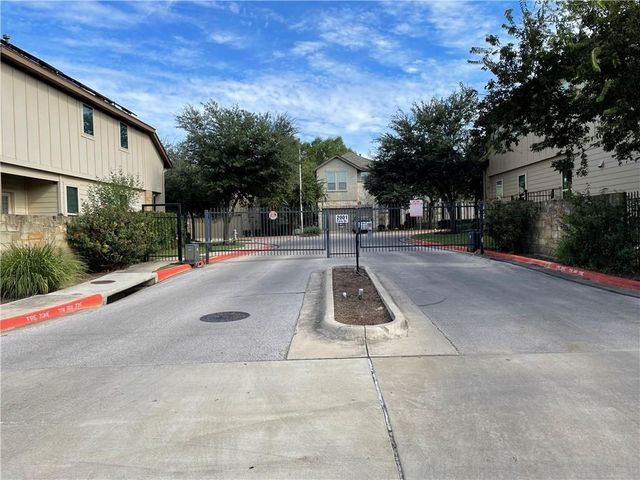 2001 Faro DR 9, Austin, TX 78741