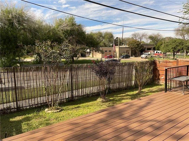 2001 Faro DR 9, Austin, TX 78741