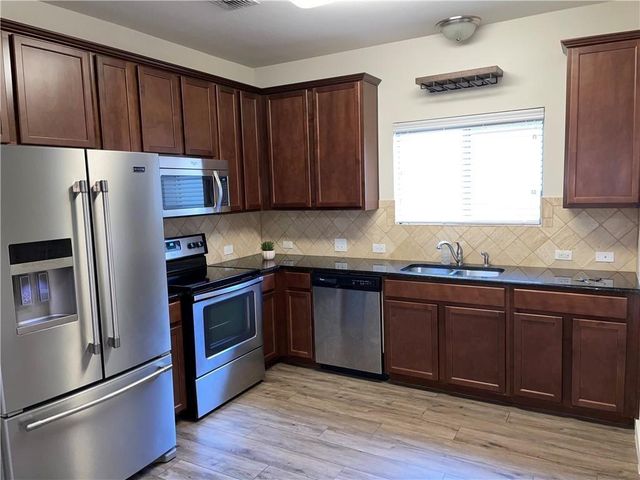 2001 Faro DR 9, Austin, TX 78741