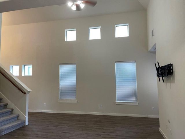 2001 Faro DR 9, Austin, TX 78741