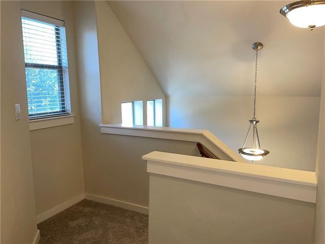 2001 Faro DR 9, Austin, TX 78741