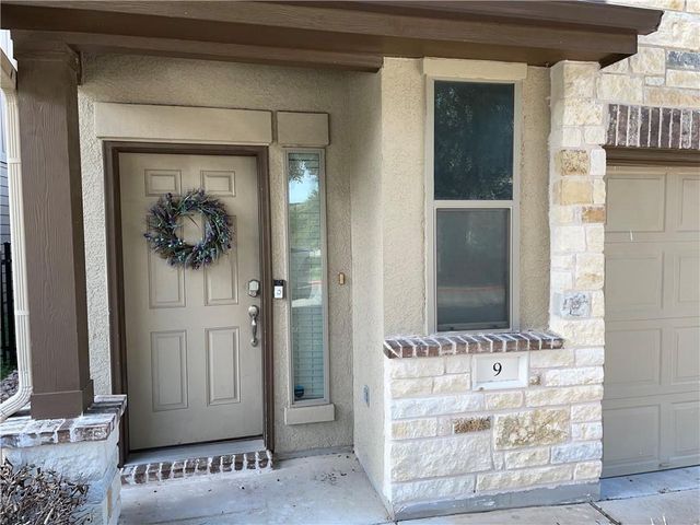 2001 Faro DR 9, Austin, TX 78741