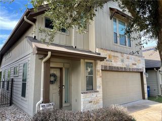 2001 Faro DR 9, Austin, TX 78741