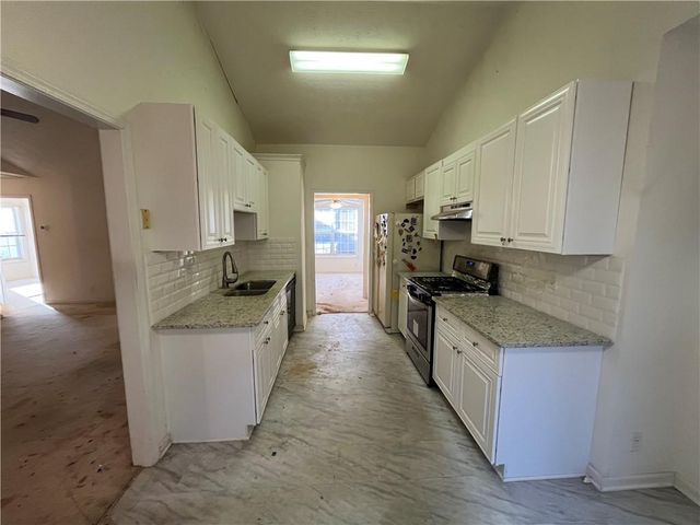 678 Arbour Way, Suwanee, GA 30024