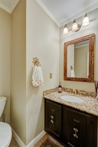 2409 Bering Drive 12, Houston, TX 77057