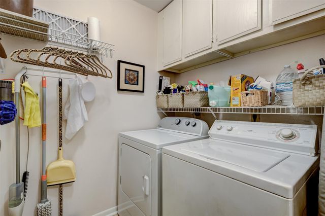 2409 Bering Drive 12, Houston, TX 77057