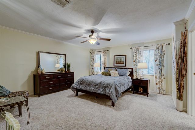 2409 Bering Drive 12, Houston, TX 77057