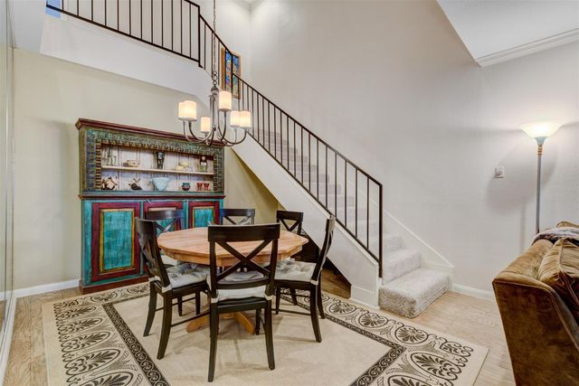 2409 Bering Drive 12, Houston, TX 77057