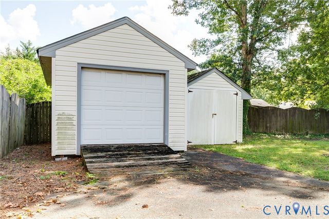 1531 Robindale Rd, Chesterfield, VA 23235