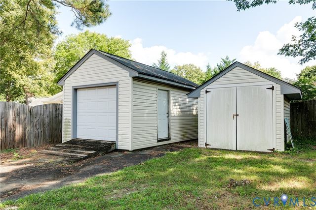 1531 Robindale Rd, Chesterfield, VA 23235