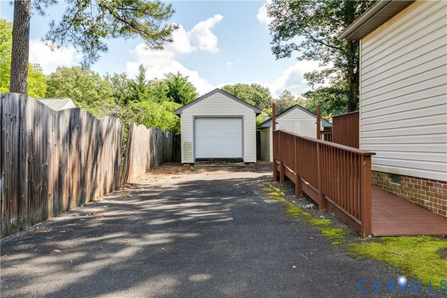 1531 Robindale Rd, Chesterfield, VA 23235