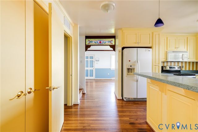 1531 Robindale Rd, Chesterfield, VA 23235