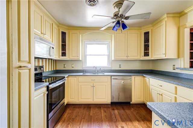1531 Robindale Rd, Chesterfield, VA 23235