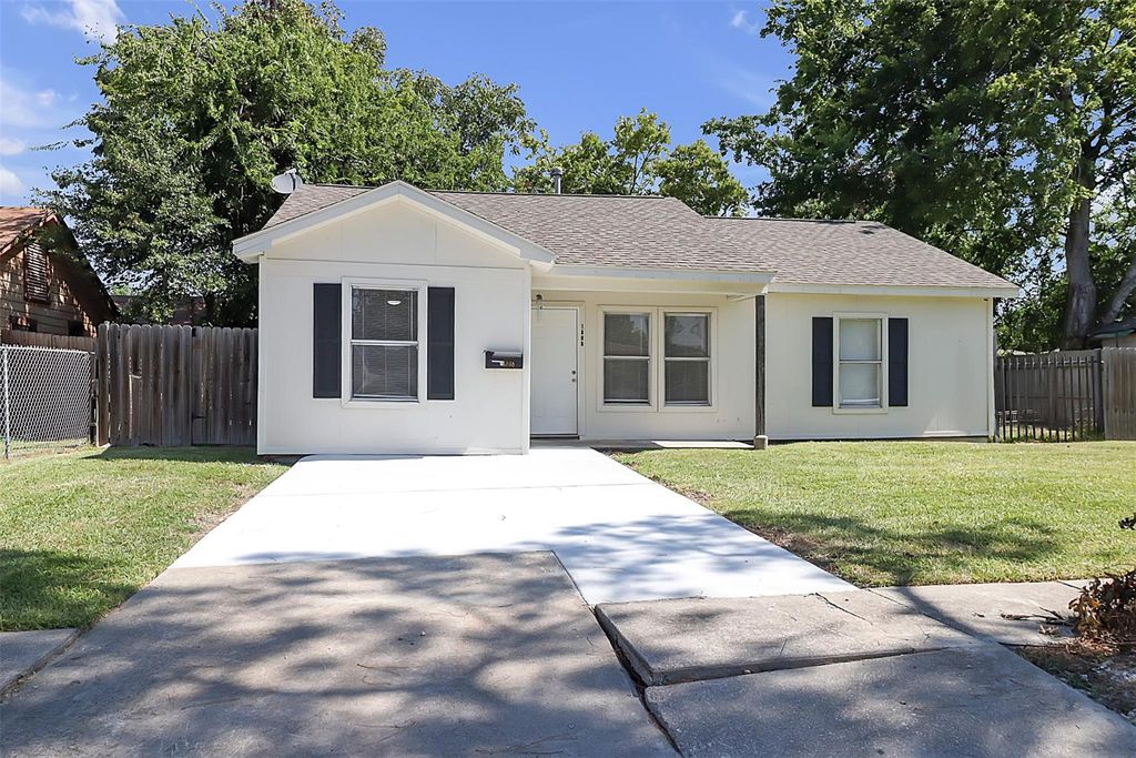 1808 Oregon Street, Baytown, TX 77520