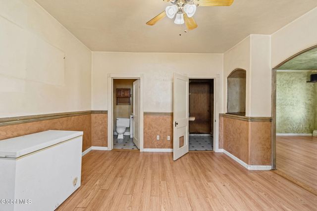 13 Sand Street, Albany, NY 12209