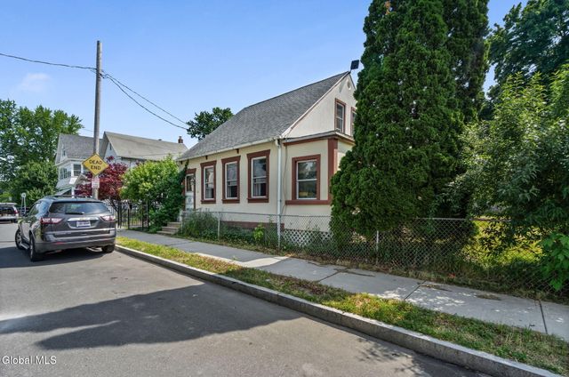 13 Sand Street, Albany, NY 12209
