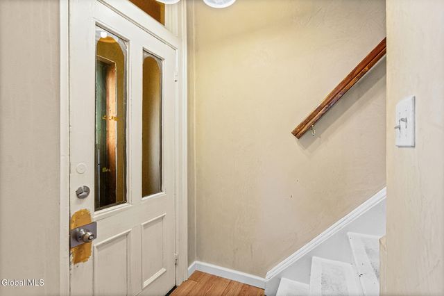 13 Sand Street, Albany, NY 12209