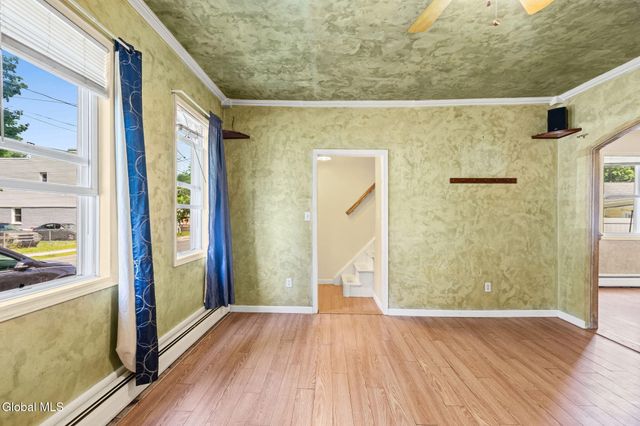 13 Sand Street, Albany, NY 12209