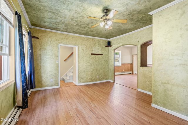 13 Sand Street, Albany, NY 12209
